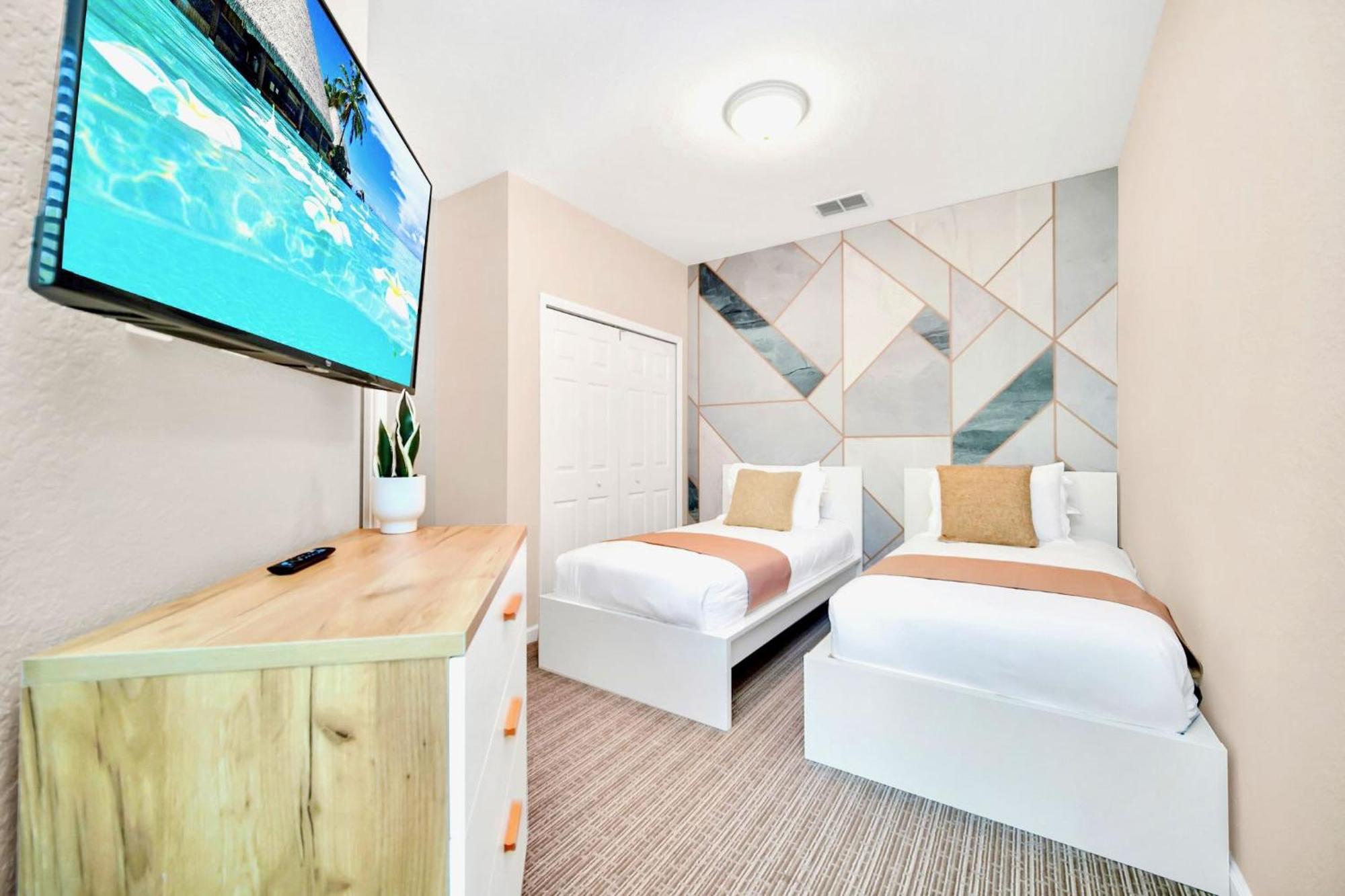 Modern 3Br Condo Near Disney- Pool And Hot Tub Orlando Dış mekan fotoğraf